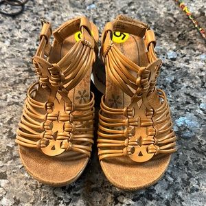 Never worn sandals size 5